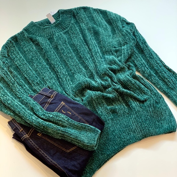 Chennill Sweater - Picture 1 of 1